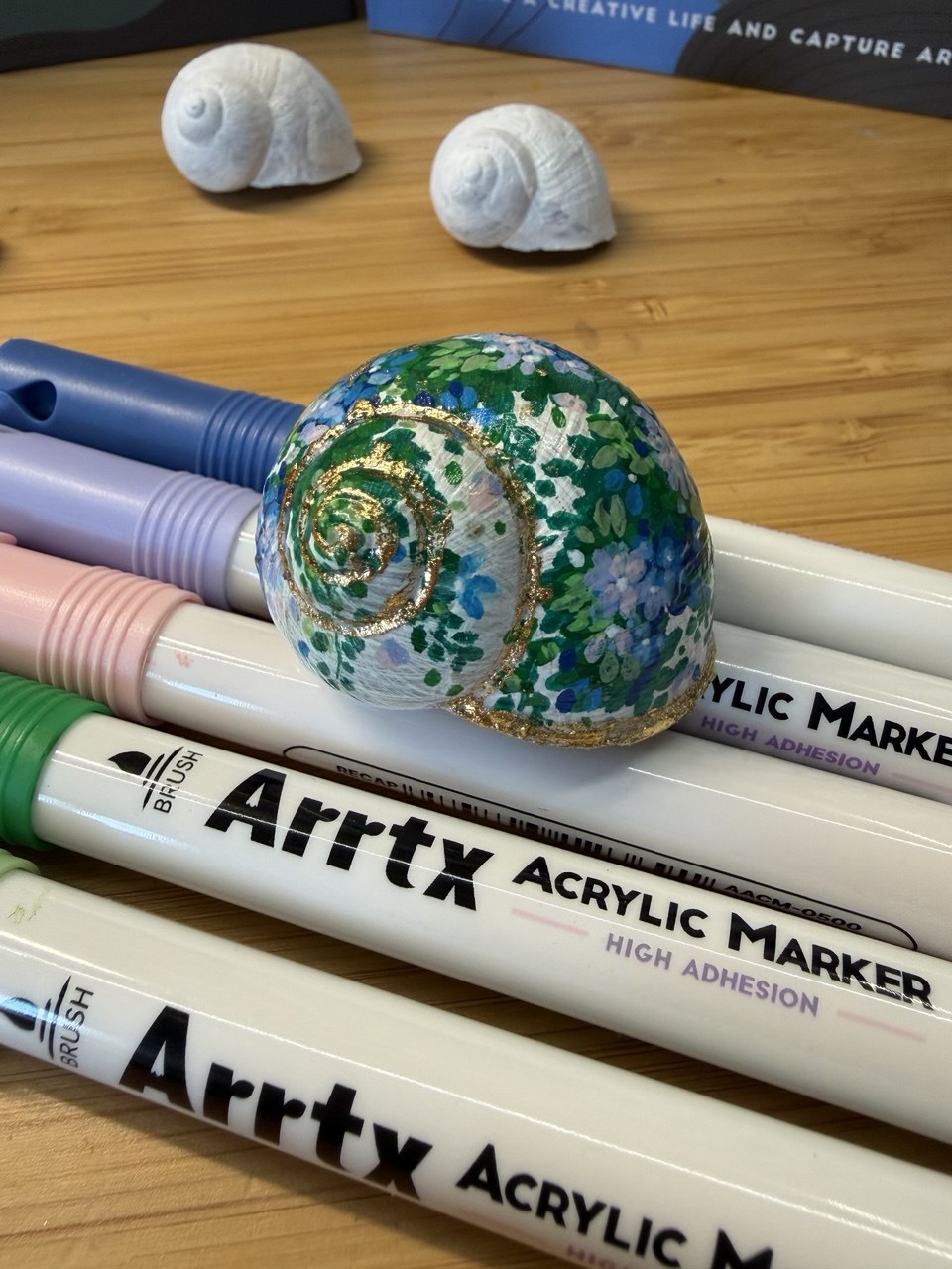 Les Parenthèses Créative: Explorez les markers acryliques